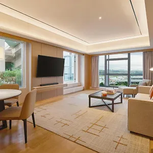 ***** Отель Hyatt Regency Airport Китай